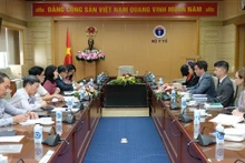 Réunion entre la ministre par intérim de la Santé, Dào Hông Lan, et le directeur national du CDC des États-Unis, Eric Dziuban. Photo : suckhoedoisong.vn