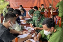 Effectuer les démarches pour des travailleurs de retour du Cambodge.