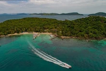 L’île de May Rut est l'une des îles les plus vierges et les plus belles de Phu Quôc. Photo: VNA
