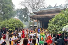 La fête Chu Dông Tu — Tiên Dung est organisée pendant trois jours, du 10e au 12e jour du deuxième mois lunaire. Photo : thoidai.com.vn