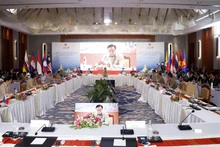 Vue de la 28e réunion des ministres des Finances de l’ASEAN, à Luang Prabang, le 5 avril. Photo : VNA.