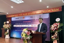 Dô Thang Hai, vice-ministre vietnamien de l’Industrie et du Commerce, prend la parole lors de la cérémonie de lancement. Photo : Congthuong. Photo : VNA.