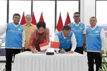 Lors de la cérémonie de signature d'un protocole d'accord entre PT PLN et Powerchina pour mener une étude de faisabilité conjointe du développement de l'énergie éolienne en Indonésie le 9 novembre 2023. Photo : ANTARA/HO-PT PLN.