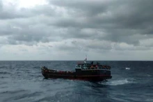 Le bateau de pêche Lady R3 à la dérive au large de la province méridionale de Bà Ria-Vung Tàu. Photo : VNA. 
