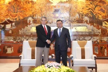 Le président du Comité populaire de Hanoï reçoit l’ambassadeur du Mexique au Vietnam 
