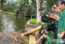 Des milliers de visiteurs affluent au site commémoratif du Président Hô Chi Minh