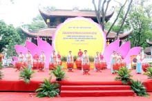 La cérémonie d'ouverture de la fête printanière de Côn Son-Kiêp Bac 2023. Photo : VNA.