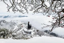 Au sommet du Fansipan en hiver. Photo : VnExpress.