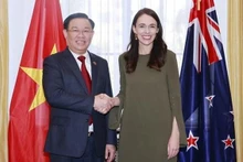 Le Président de l'Assemblée nationale du Vietnam, Vuong Dinh Huê, et la Première ministre néo-zélandaise, Jacinda Ardern. Photo : VNA.