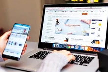 L’e-commerce a connu ces dernières années un développement rapide. Photo d'illustration: tapchitaichinh.vn