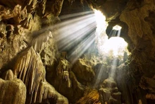La grotte de Thiên Hà est considérée comme la plus belle grotte du complexe paysager de Tràng An, Ninh Binh. Photo : tttt.ninhbinh.gov.vn