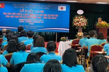 Cérémonie marquant le départ des 149 aides-soignants et garde-malades vietnamiens pour travailler au Japon.