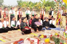 Fête de prière pour la pluie des Thái dans la commune de Muong Sang, district de Môc Châu, Son La.