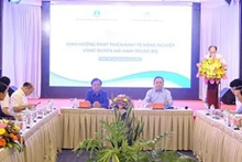 A la conférence. Photo: Journal de Khanh Hoa