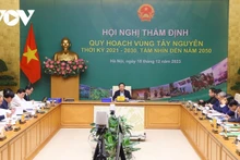 Le Vice-Premier ministre Trân Hông Hà prend la parole lors de la réunion. Photo : VOV. 