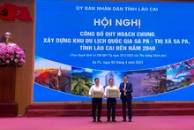 Conférence pour annoncer le plan directeur sur la construction de la zone touristique nationale de Sa Pa d’ici 2040. Photo : toquoc.vn