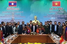 Les provinces de Kon Tum et Sekong signent le mémorandum d’entente sur la coopération pour la période 2022 - 2027. Photo : NDEL.
