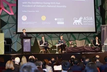 Le Président de l’Assemblée nationale du Vietnam, Vuong Dinh Huê s’adressant au Forum de coopération économique Vietnam-Australie à Melbourne, le 2 décembre. Photo: VNA