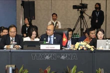 La délégation vietnamienne lors d'une réunion. Photo : VNA.