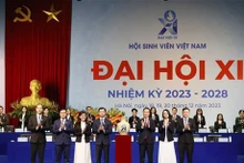 Les étudiants vietnamiens - une ressource humaine importante pour l'édification et la défense de la Patrie