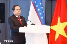 Le président de l’Assemblée nationale du Vietnam, Trân Thanh Mân, s’exprime lors de la table ronde des affaires Vietnam-Ouzbékistan, le 8 avril, à Tachkent. Photo: VNA 