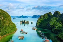 Le village de pêcheurs de Cua Van nommé l’une des 16 plus belles destinations côtières du monde. Photo : baoquocte.vn 