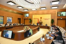 Le Président de l’Assemblée nationale, Vuong Dinh Huê, lors de la cérémonie d'ouverture de la 8e session du Comité permanent de l'Assemblée nationale. Photo : VNA.