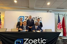 Lors de la cérémonie de signature entre Trident Global Holdings et Zoetic Global. Photo : VietnamFinance.