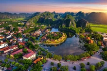 A Tam Coc, dans la province de Ninh Binh. Photo: ISTOCK 