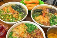 Le "Bánh đa cua" de Hai Phong. Photo : kienthuc.com.vn
