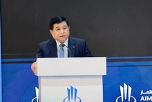 Le vice-Premier ministre Nguyen Chi Dung au 14e Congrès annuel de l'investissement (Congrès AIM) à Abou Dhabi, aux Émirats arabes unis. Photo : VGP 