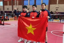 Le Vietnam remporte une médaille d’or en sepak takraw féminin. Photo : VNA.
