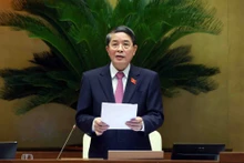Le vice-président de l'Assemblée natonale Nguyen Duc Hai préside la séance de débat du développement socio-économique et du budget d’Etat. Photo: VNA.