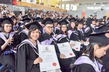 Des étudiants de l’Université RMIT du Vietnam le jour de la remise des diplômes. Photo : VGP.