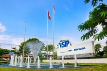 Les parcs industriels Vietnam-Singapour (VSIP) sont devenus le symbole d'une coopération économique réussie entre les deux pays. Photo : NDEL