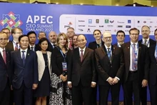 Le Président Nguyên Xuân Phuc et des délégués lors d'un séminaire de haut niveau avec « US-APEC Business Coalition », le 17 novembre à Bangkok, en Thaïlande. Photo : VNA