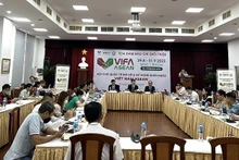Conférence de presse sur le premier salon international du meuble et des décorations pour la maison de l'ASEAN au Vietnam. Photo : congthuong.vn