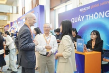 Les entreprises vietnamiennes élargissent également de plus en plus leur champ d’activité à l’international, le nombre de produits vendus sur Amazon ayant augmenté de 300 % au cours des cinq dernières années. Photo : hanoimoi.com.vn
