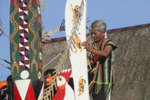 Recréer les rituels traditionnels à la maison «gươl ». Photo : baovanhoa.vn