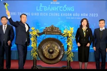 Le vice-ministre des Finances Nguyên Duc Chi, à la cérémonie d’ouverture du premier jour de cotation de l’année 2023, le 3 janvier à Hanoï. Photo : VNA.
