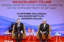 Dans le cadre de sa visite officielle en Malaisie, le secrétaire général du Comité central du Parti communiste du Vietnam (PCV), To Lam, accompagné d’une délégation de haut rang, s’est rendu à l’Université de Malaisie (Université de Malaya) à Kuala Lumpur, où il a prononcé un discours significatif le 22 novembre. Photo : VNA.