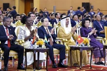 Le président de l’Assemblée nationale du Vietnam, Trân Thanh Mân (centre) lors de la 11e session plénière du Parlement international pour la tolérance et la paix (IPTP) à Phnom Penh, au Cambodge. Photo : VNA.
