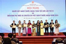 Clôture de la 4e Conférence mondiale des Vietnamiens à l'étranger. Photo : VNA.
