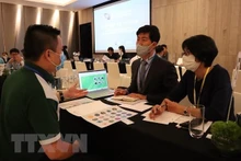 Les entreprises de Hô Chi Minh-Ville et sud-coréenne se rencontrent lors de la semaine commerciale Vietnam-République de Corée. Photo : VNA. 