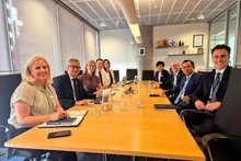 L'ambassadeur du Vietnam en Australie, Pham Hùng Tâm (2e de droite) à une table ronde sur la coopération éducative en Australie-Méridionale. Photo : VNA.