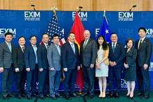 La délégation vietnamienne lors de sa séance de travail avec des responsables d’ US EXIM Bank. Photo : baodautu.vn