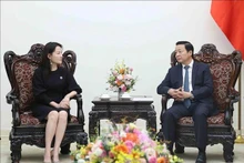 Le vice-Premier ministre Tran Hong Ha a reçu le 18 octobre à Hanoï Mme Wu Jing, directrice générale de China Pacific Construction Group. Photo : VNA.