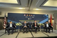 Une conférence visant à attirer les investissements dans la province de Hung Yên à San Francisco. Photo : VNA.