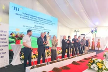 Cérémonie de mise en chantier un projet de production laitière du groupe vietnamien TH dans le district de Yakovlevsky du territoire de Primorsky, en Russie. Photo : baodautu.vn