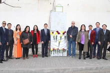 Cérémonie commémorative des journalistes algériens décédés dans un accident au Vietnam il y a 50 ans. Photo : baoquocte.vn